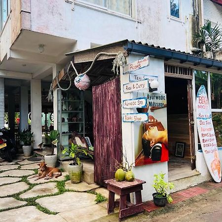 Beach Paradise Hotel Матара Екстериор снимка